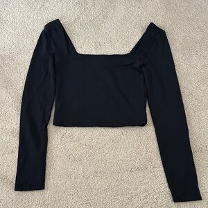 Aritzia Black Square-Neck Long Sleeve Crop Top